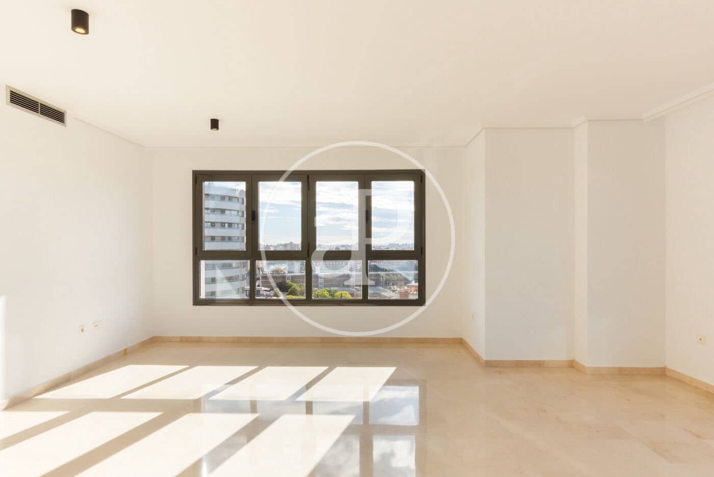 3 quarto Apartamento para arrendar em Valencia cidade - 1 850 € (Ref: 9465660)