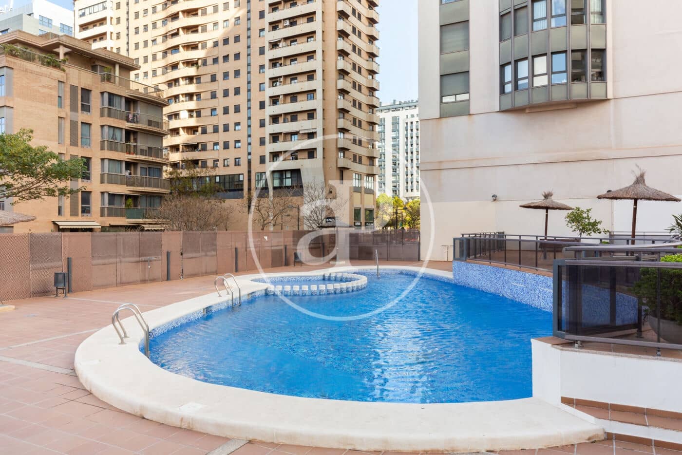 3 quarto Apartamento para arrendar em Valencia cidade - 1 850 € (Ref: 9465660)