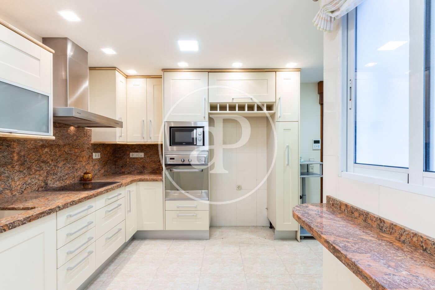 3 makuuhuone Huoneisto myytävänä paikassa Valencia kaupunki - 395 000 € (Ref: 9468530)