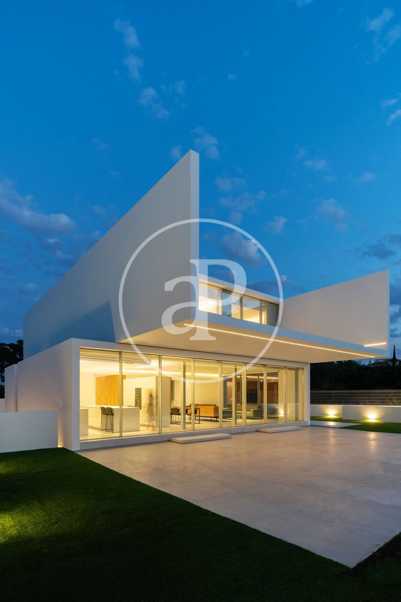 6 bedroom Villa for sale in Betera with pool - € 2,960,000 (Ref: 9468532)