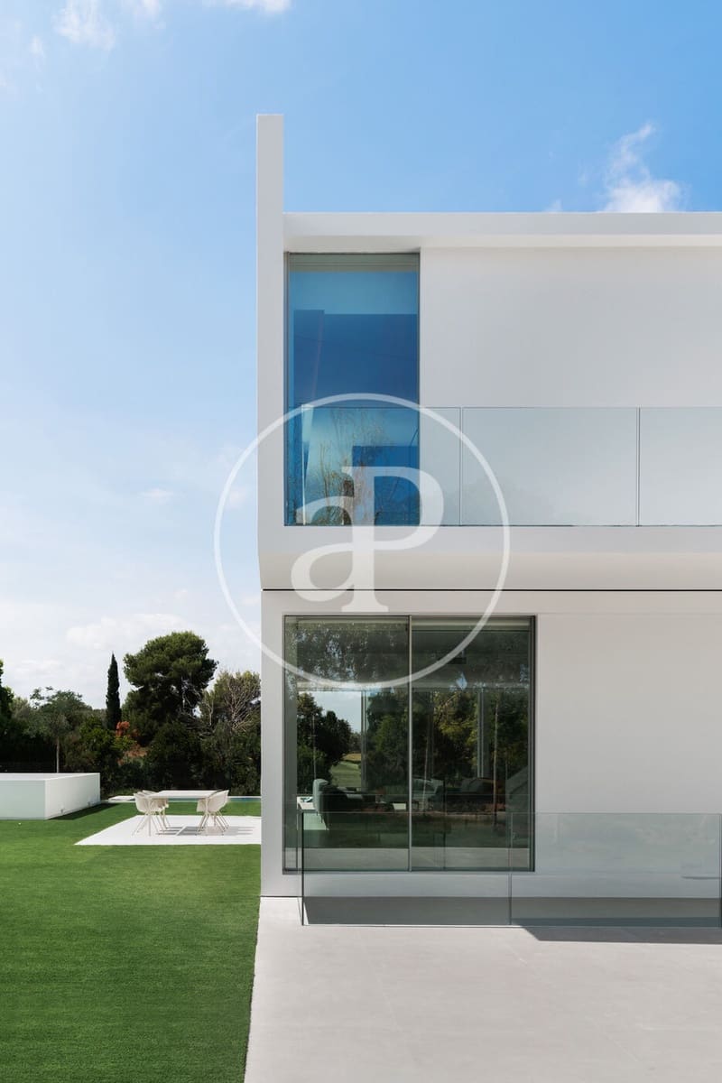 6 bedroom Villa for sale in Betera with pool - € 2,960,000 (Ref: 9468532)