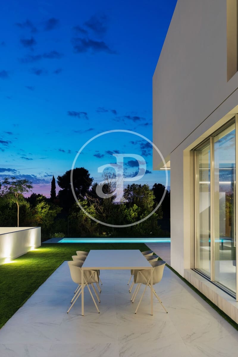 6 bedroom Villa for sale in Betera with pool - € 2,960,000 (Ref: 9468532)