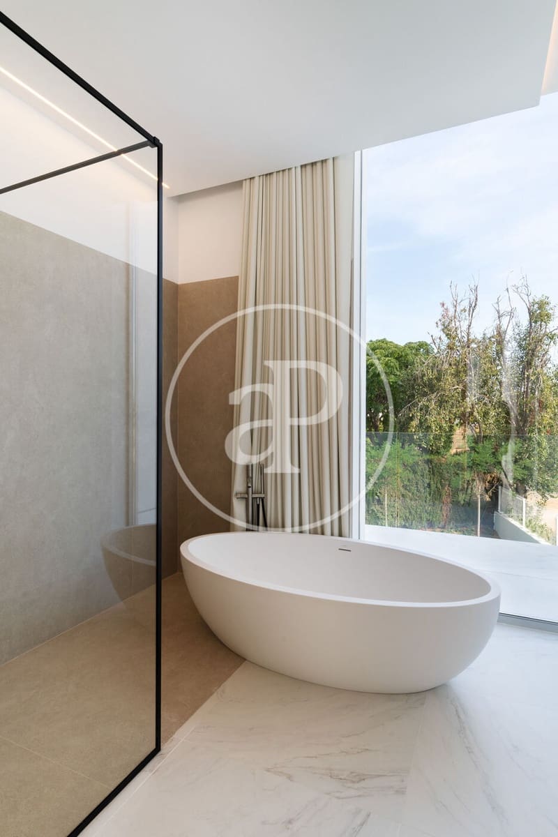 6 bedroom Villa for sale in Betera with pool - € 2,960,000 (Ref: 9468532)