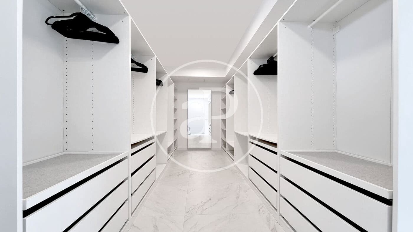 6 bedroom Villa for sale in Betera with pool - € 2,960,000 (Ref: 9468532)