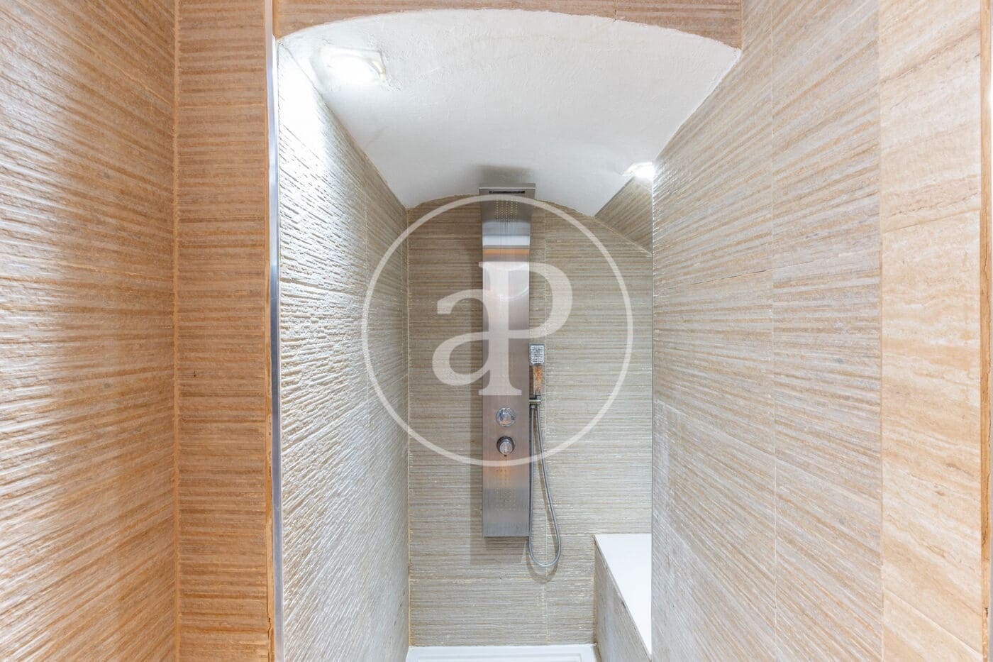 2 soveværelse Lejlighed til leje i Valencia by - € 1.700 (Ref: 9470466)