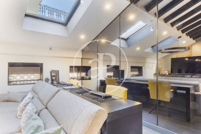 2 soveværelse Penthouse til salg i Sant Francesc, Valencia by - € 670.000 (Ref: 9470467)