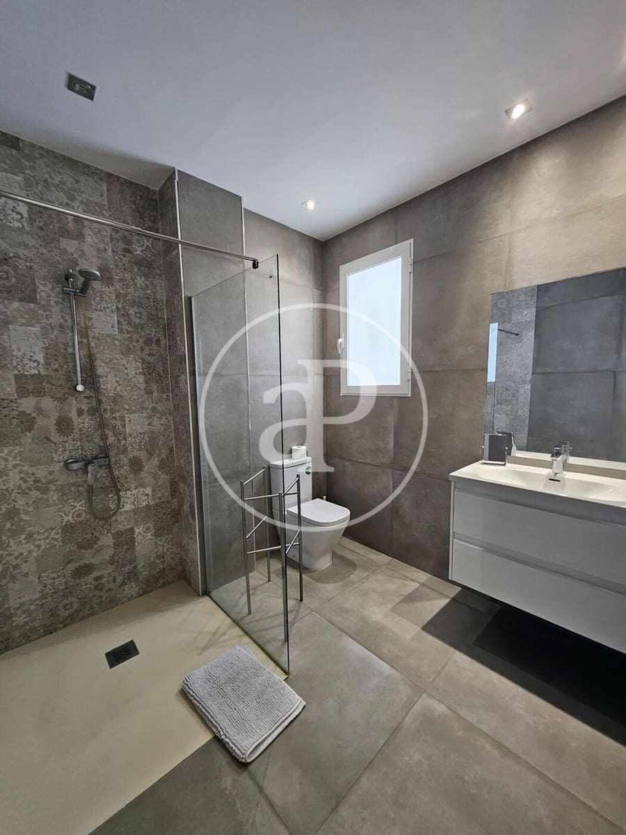 2 soverom Leilighet til leie i Valencia by - € 1 500 (Ref: 9473040)