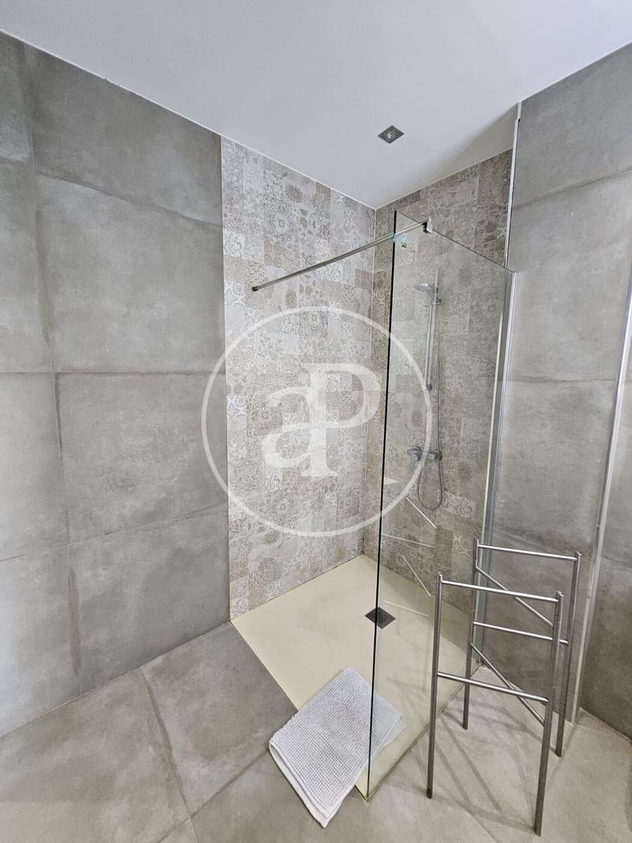 2 soverom Leilighet til leie i Valencia by - € 1 500 (Ref: 9473040)