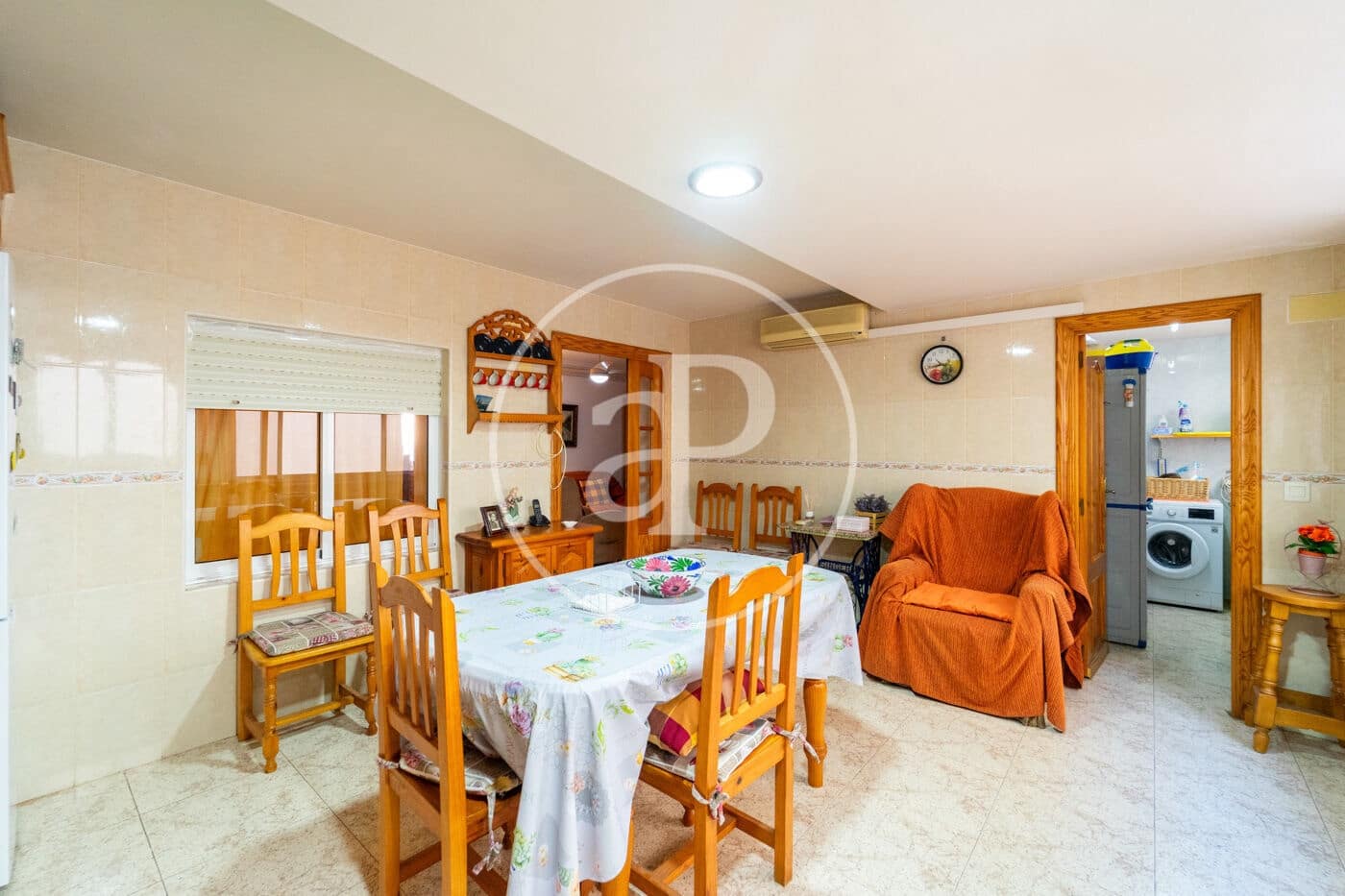 5 bedroom Villa for sale in Alicante / Alacant city - € 315,000 (Ref: 9474257)