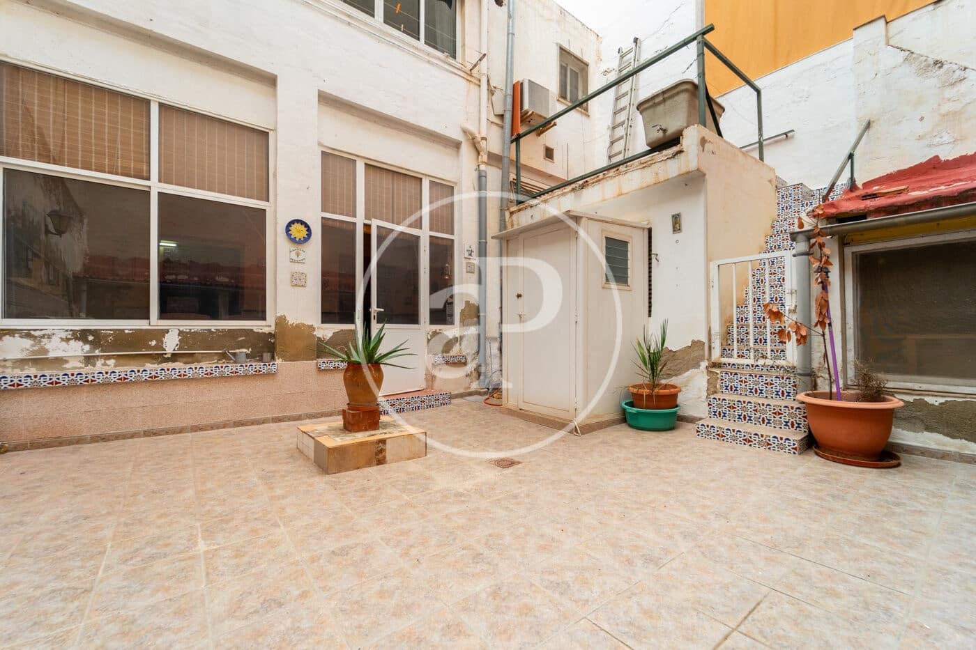 5 bedroom Villa for sale in Alicante / Alacant city - € 315,000 (Ref: 9474257)