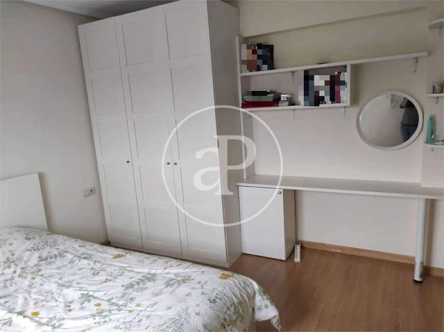 4 soveværelse Lejlighed til leje i Benimamet, Valencia by - € 1.100 (Ref: 9474258)