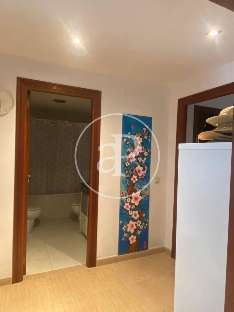 2 bedroom Apartment for sale in Paterna with pool - € 375,000 (Ref: 9476197)