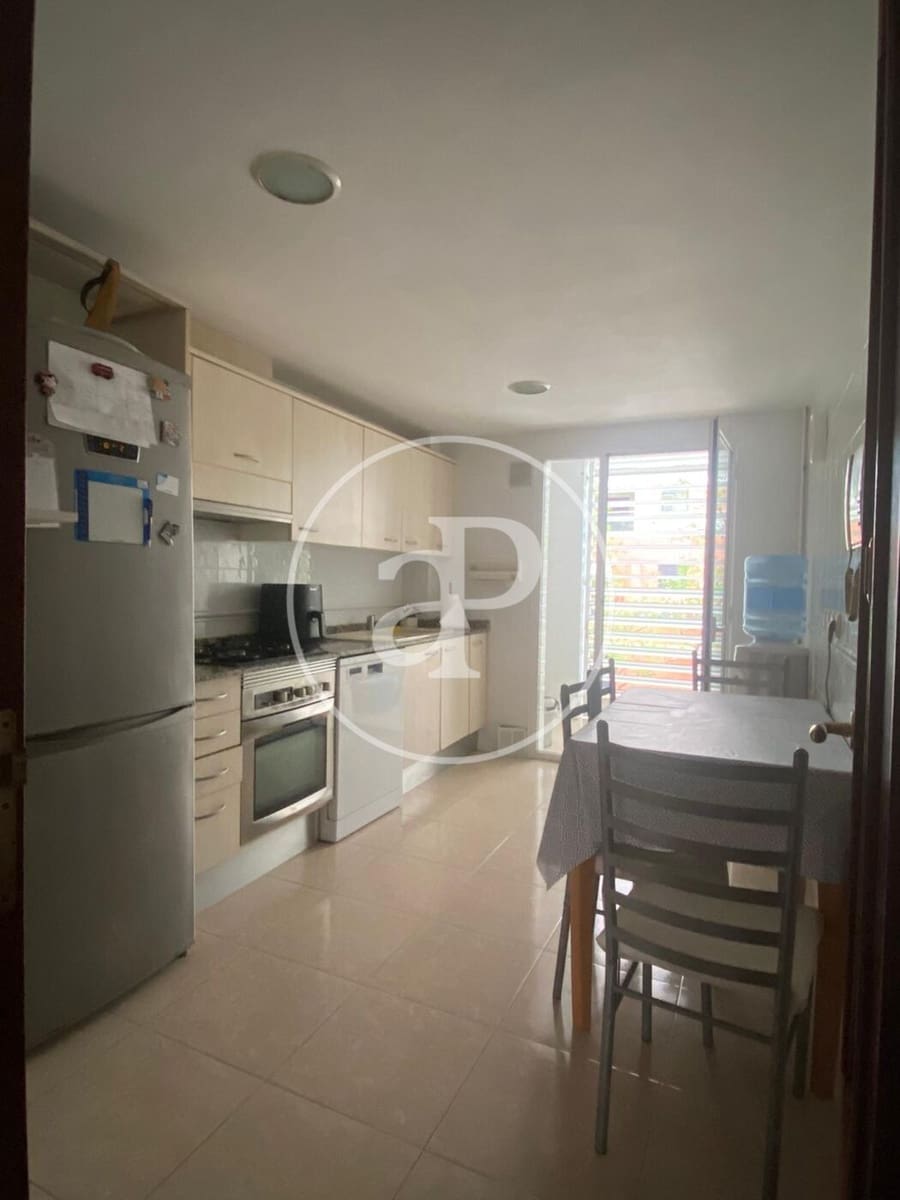 2 bedroom Apartment for sale in Paterna with pool - € 375,000 (Ref: 9476197)