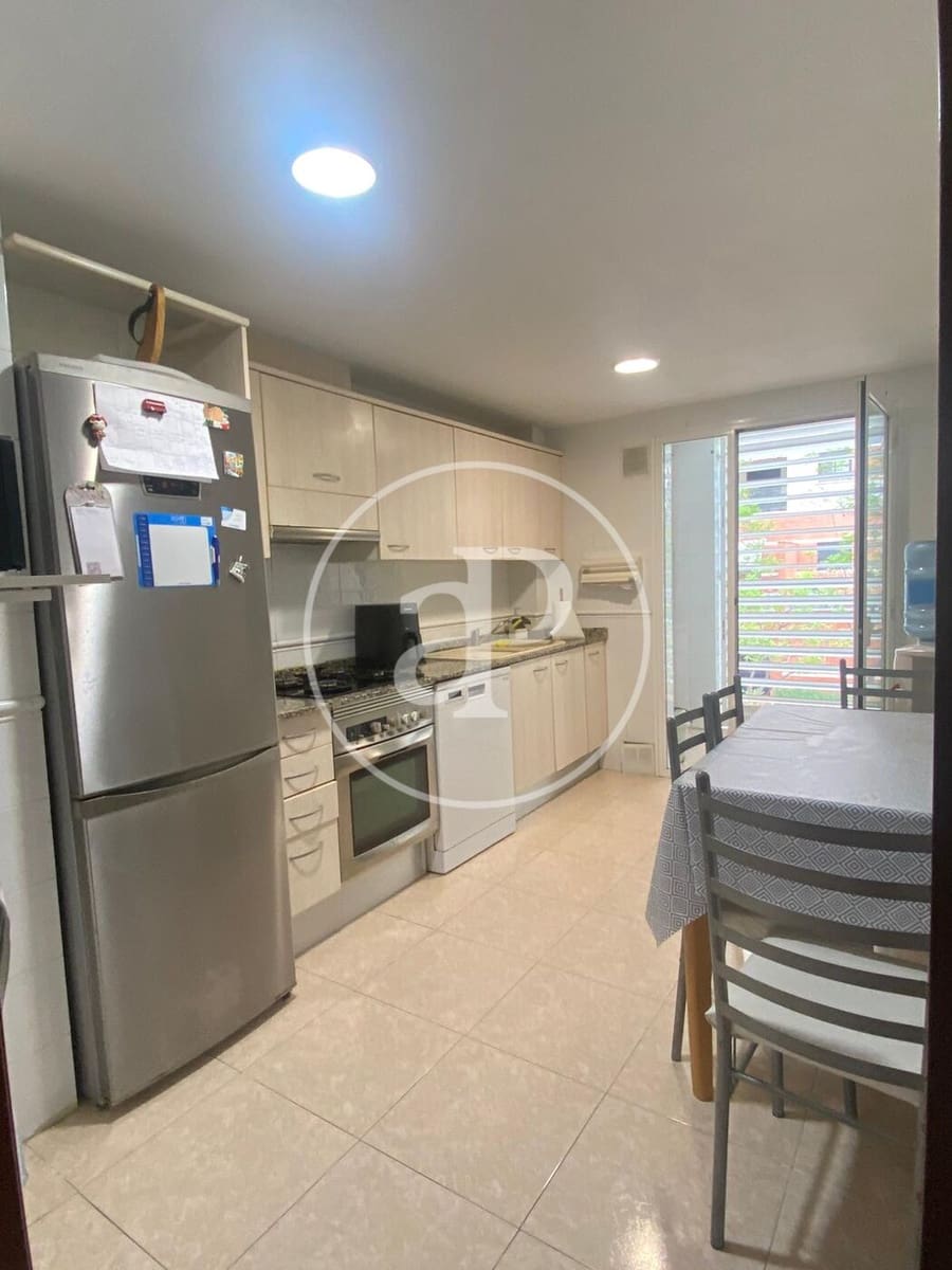 2 bedroom Apartment for sale in Paterna with pool - € 375,000 (Ref: 9476197)