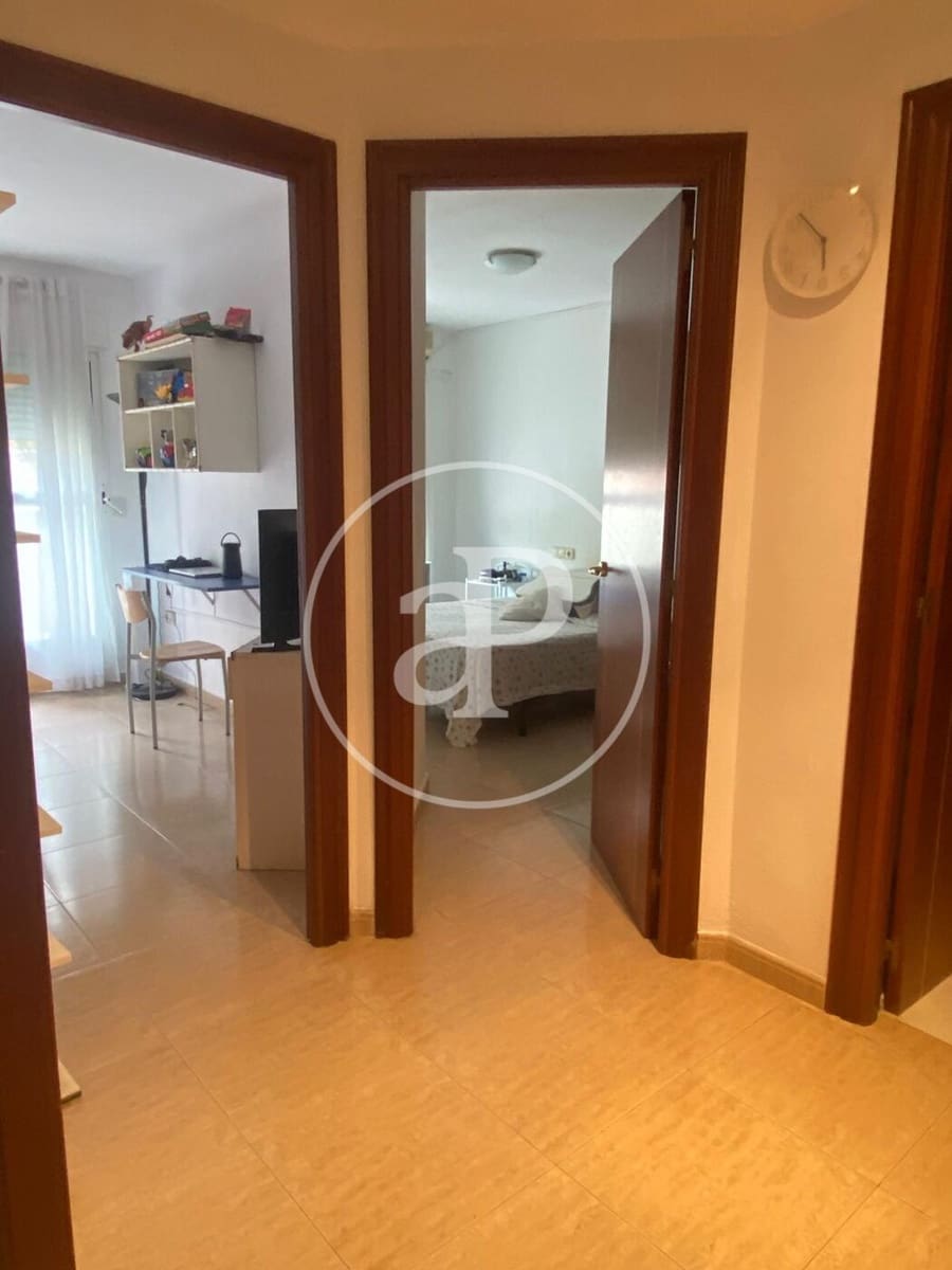 2 bedroom Apartment for sale in Paterna with pool - € 375,000 (Ref: 9476197)