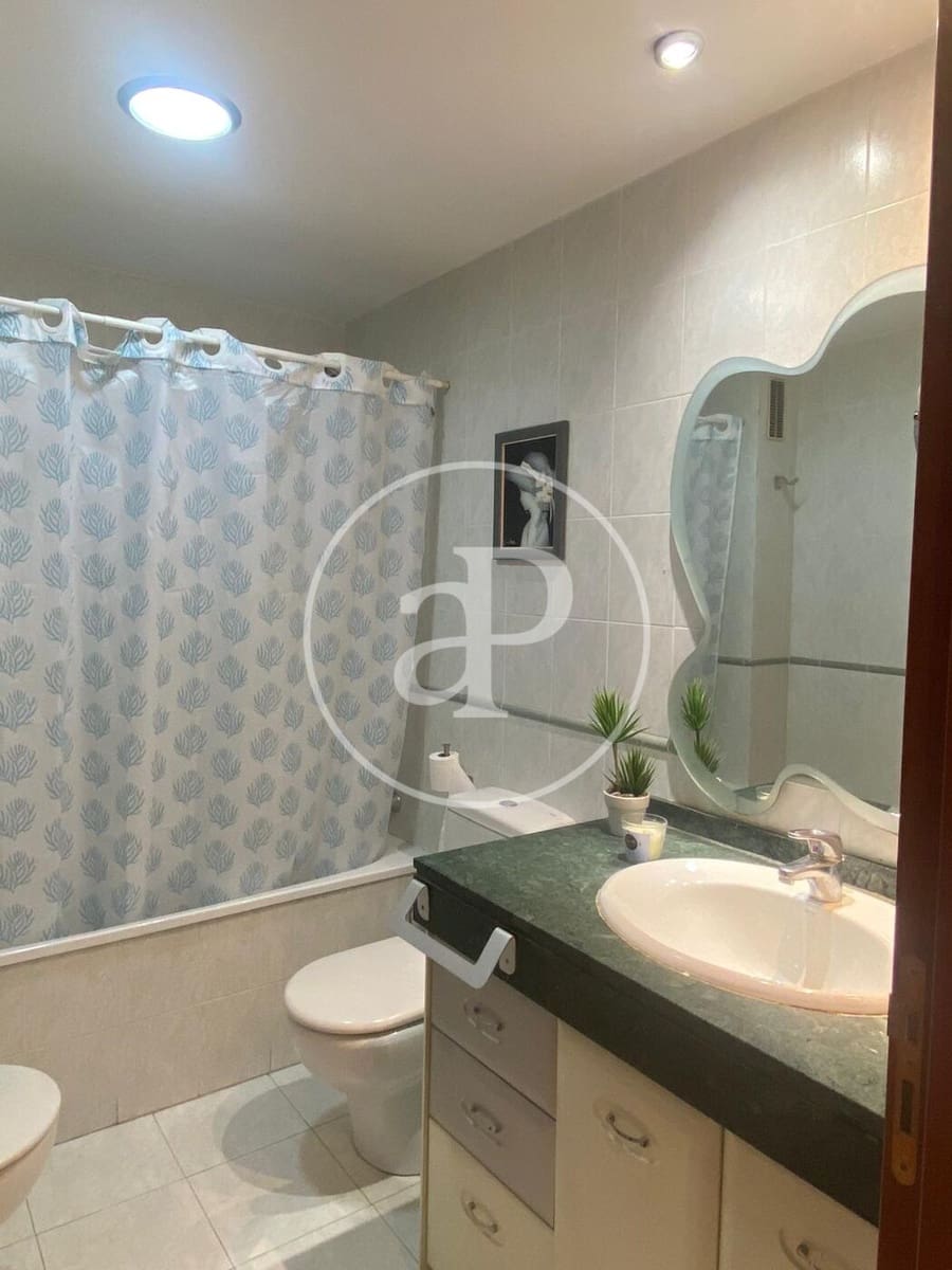 2 bedroom Apartment for sale in Paterna with pool - € 375,000 (Ref: 9476197)