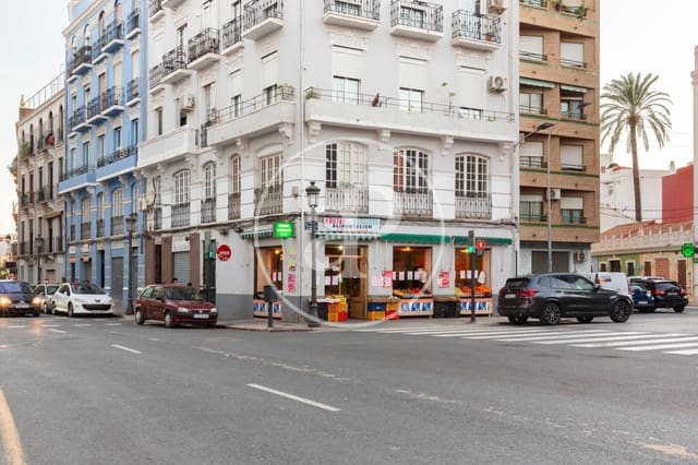 Apartamento de 3 habitaciones en En Corts, València ciudad en venta - 305.000 € (Ref: 9476198)