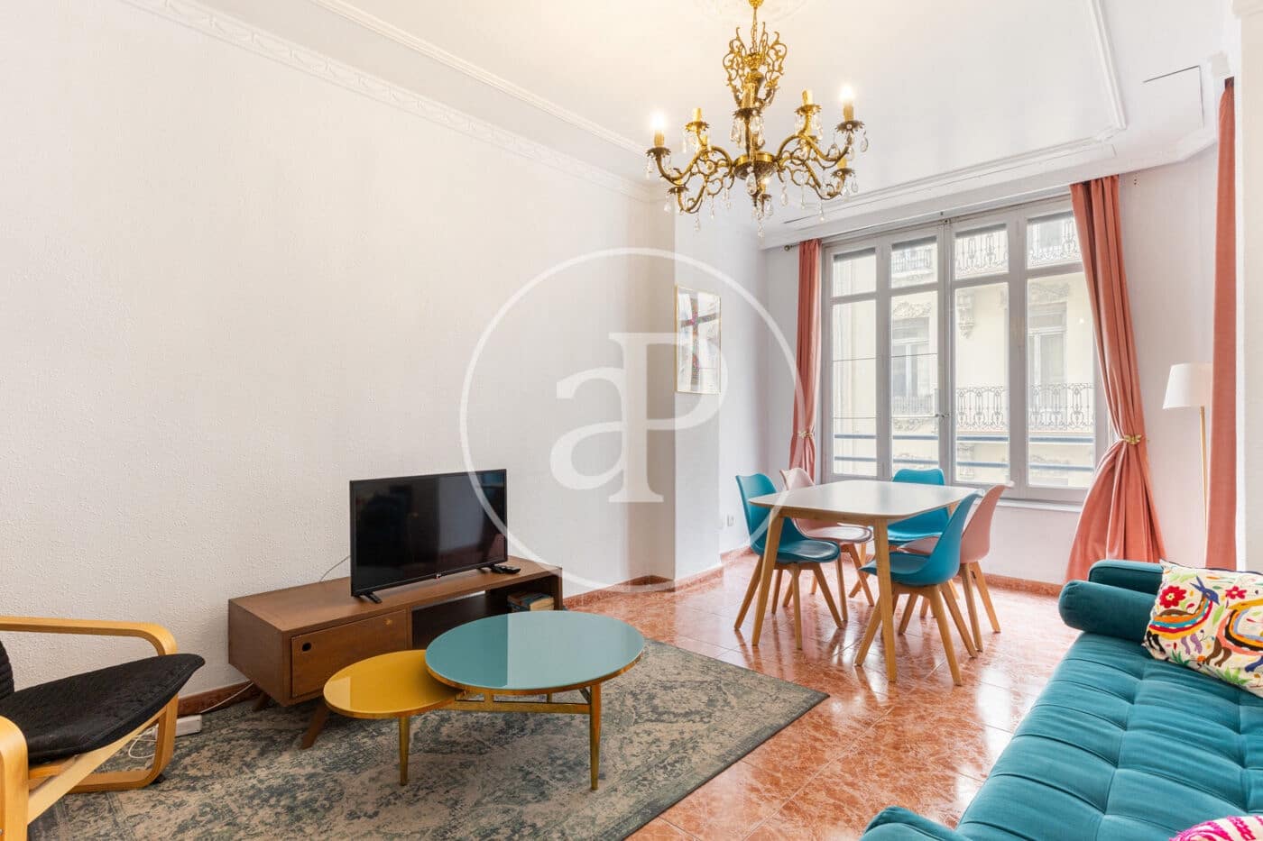 Apartamento de 5 habitaciones en València ciudad en alquiler - 1.900 € (Ref: 9482099)