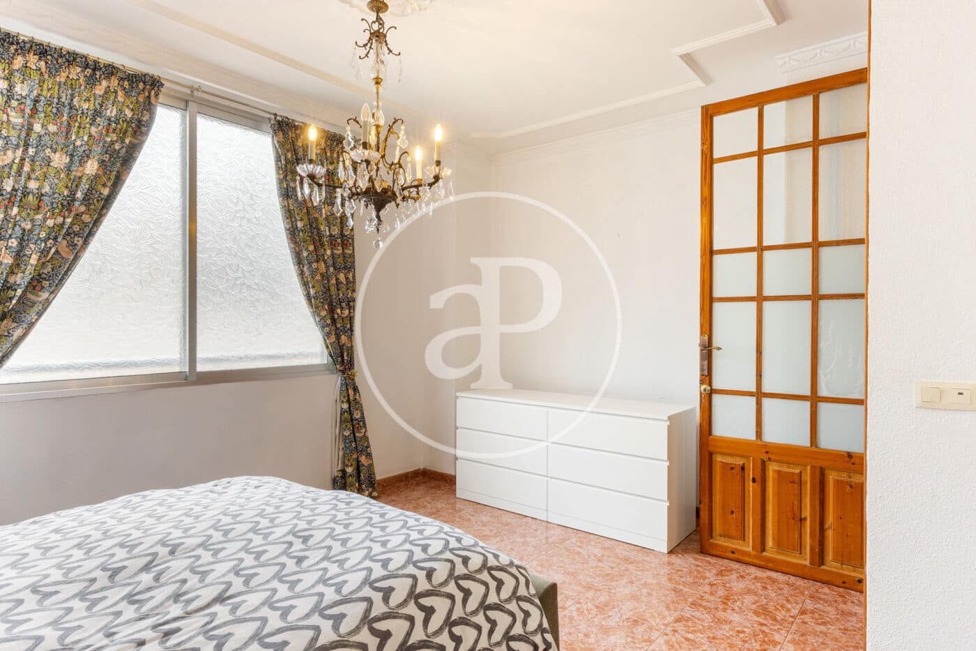 Apartamento de 5 habitaciones en València ciudad en alquiler - 1.900 € (Ref: 9482099)