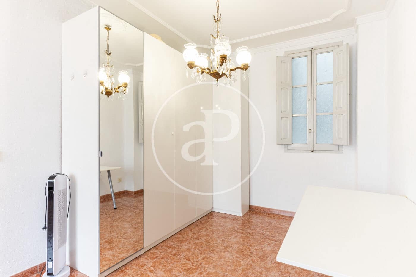 Apartamento de 5 habitaciones en València ciudad en alquiler - 1.900 € (Ref: 9482099)