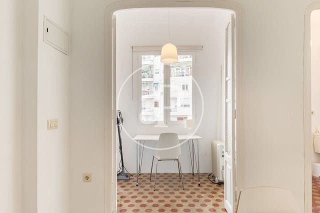 2 bedroom Apartment for rent in La Petxina, Valencia city - € 1,350 (Ref: 9482100)