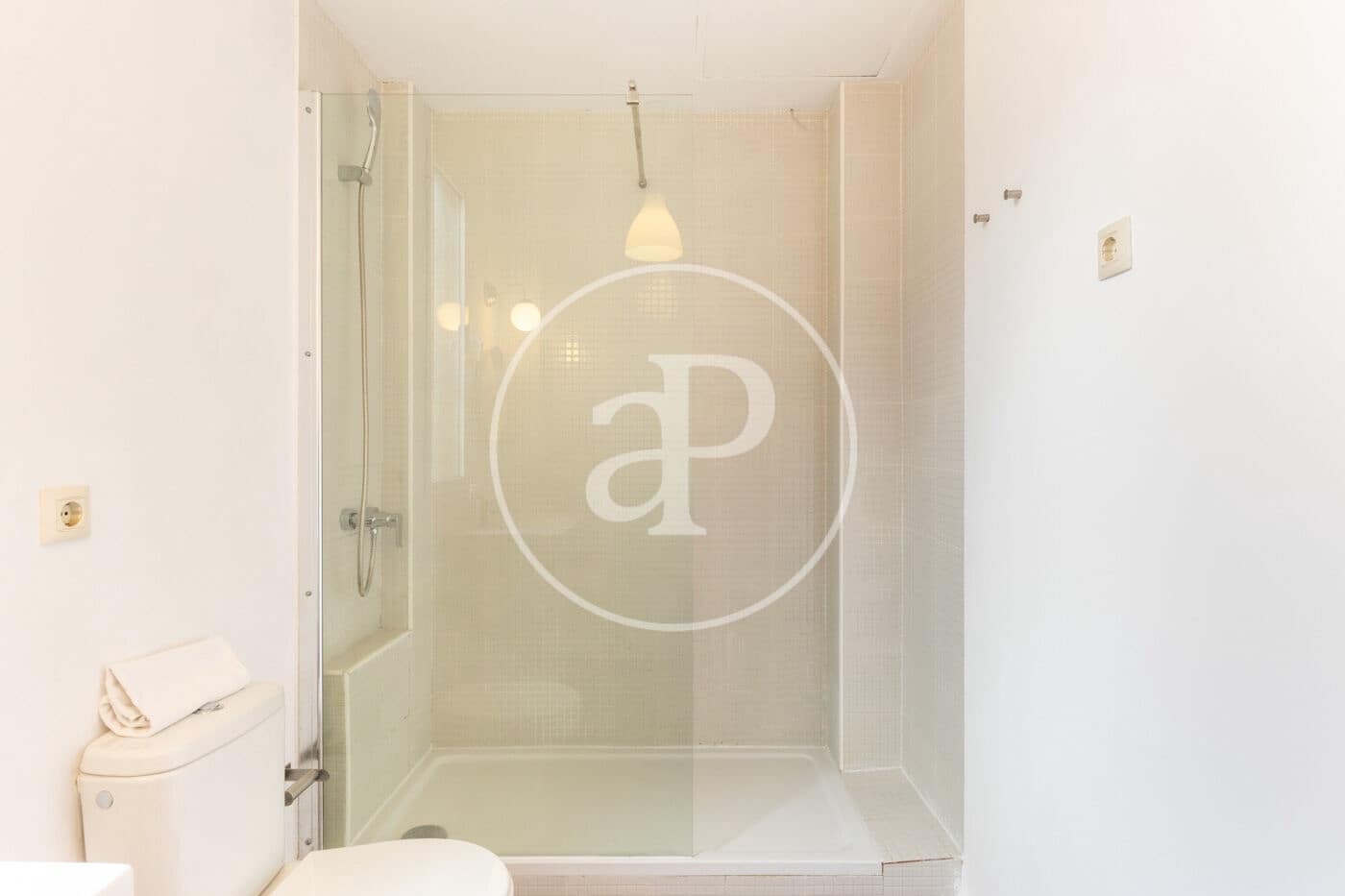 2 bedroom Apartment for rent in Valencia city - € 1,350 (Ref: 9482100)