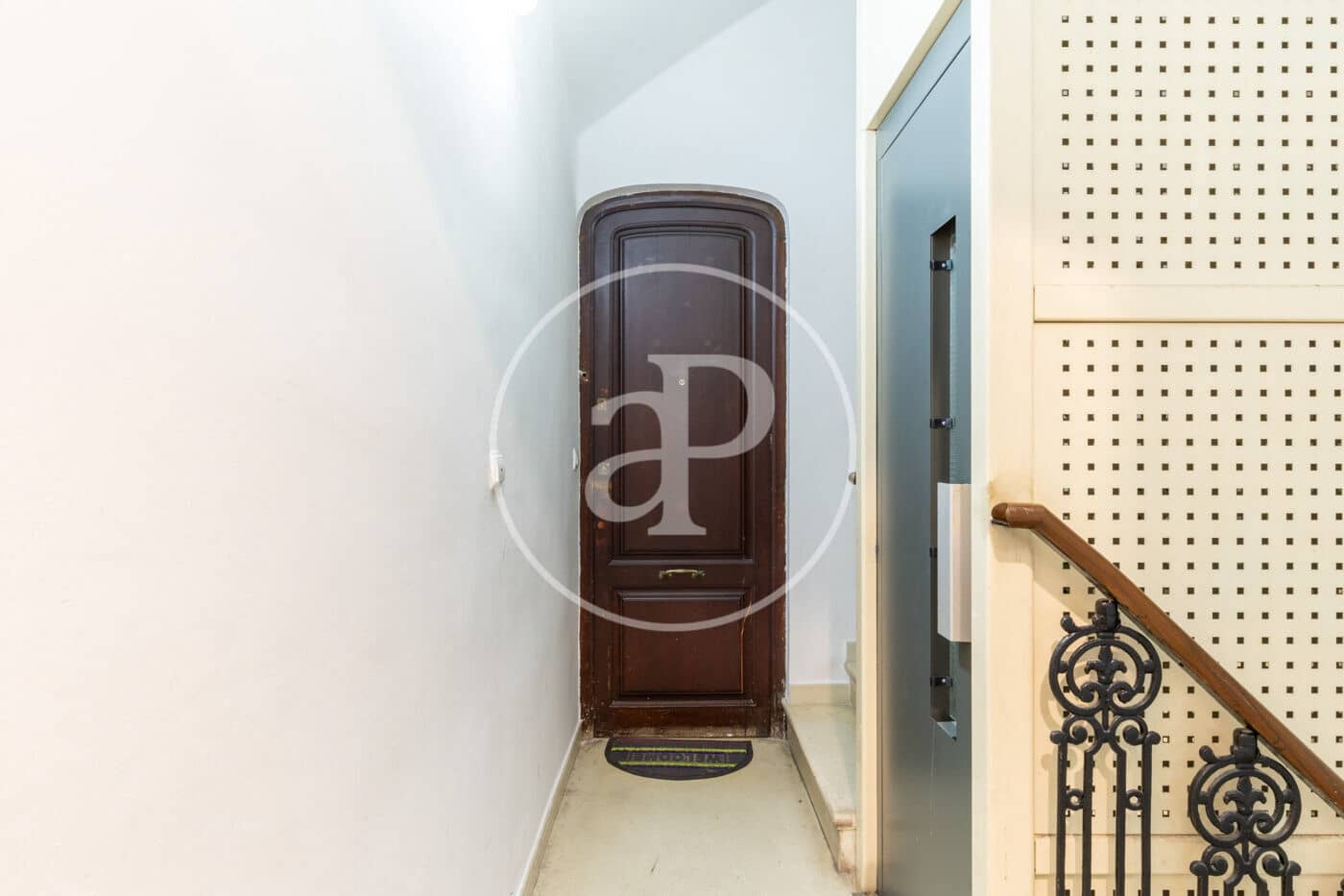 2 bedroom Apartment for rent in Valencia city - € 1,350 (Ref: 9482100)