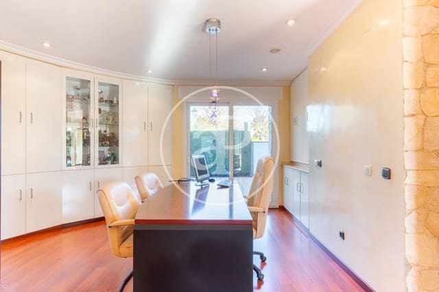 5 sypialnia Willa na sprzedaż w Serra - 790 000 € (Ref: 9483543)