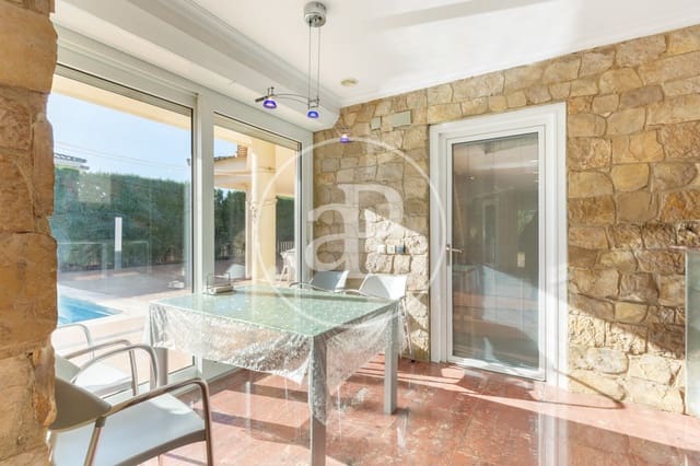 5 sypialnia Willa na sprzedaż w Serra - 790 000 € (Ref: 9483543)