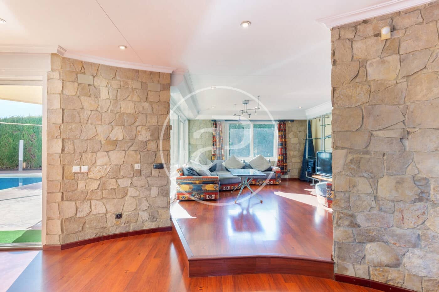 5 sypialnia Willa na sprzedaż w Serra z basenem - 790 000 € (Ref: 9483543)