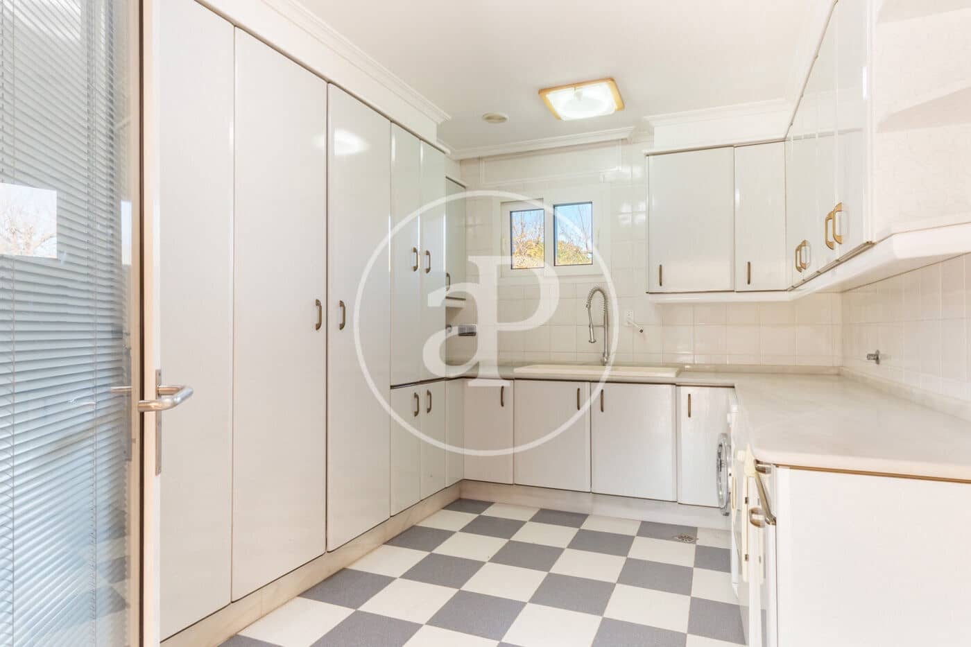 5 sypialnia Willa na sprzedaż w Serra z basenem - 790 000 € (Ref: 9483543)