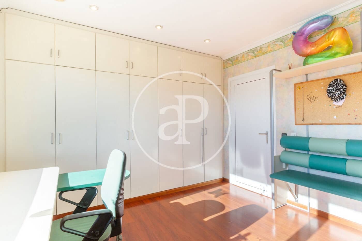 5 sypialnia Willa na sprzedaż w Serra z basenem - 790 000 € (Ref: 9483543)