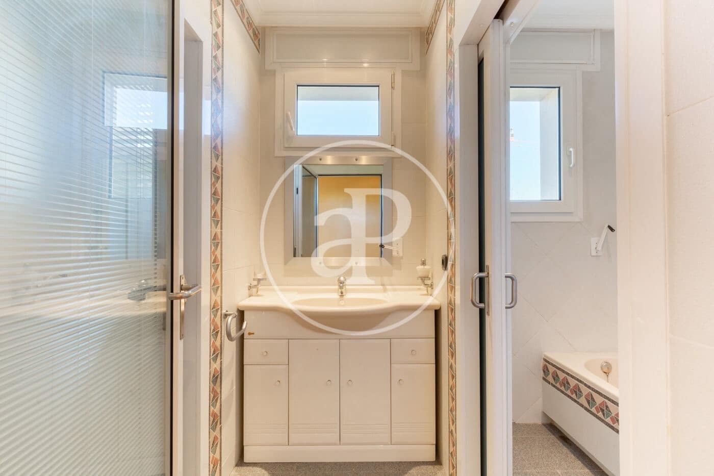 5 sypialnia Willa na sprzedaż w Serra z basenem - 790 000 € (Ref: 9483543)