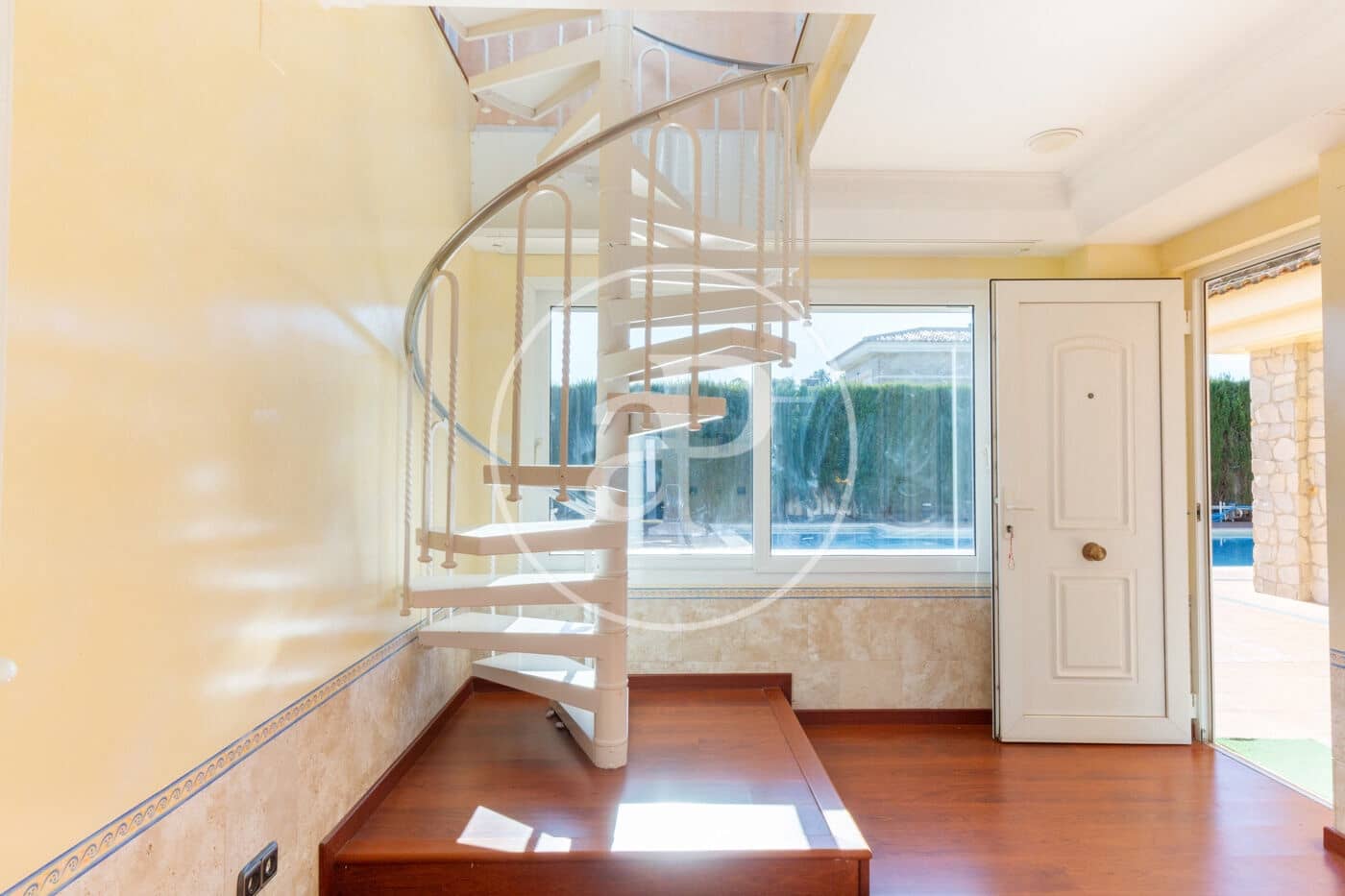 5 sypialnia Willa na sprzedaż w Serra z basenem - 790 000 € (Ref: 9483543)