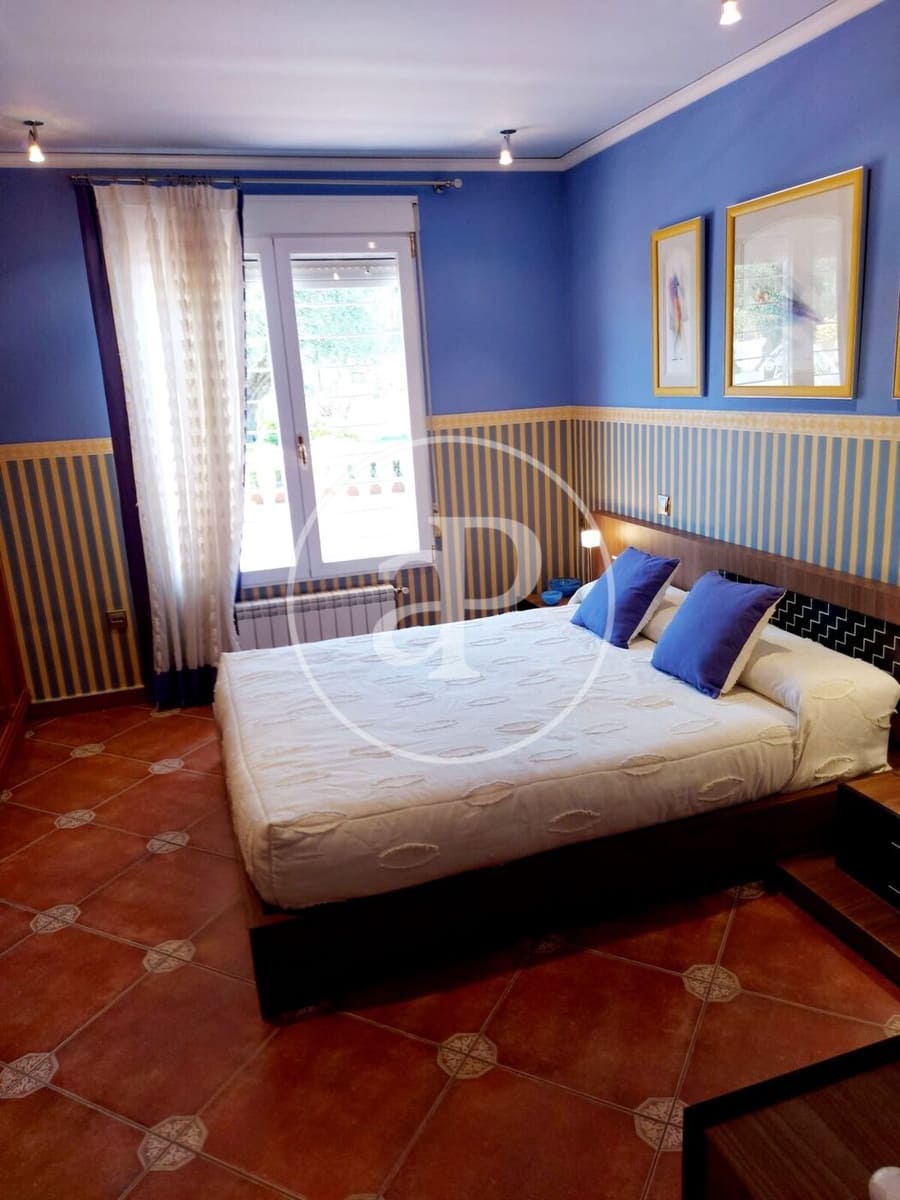 4 soveværelse Villa til salg i Montserrat med swimmingpool - € 930.000 (Ref: 9485352)