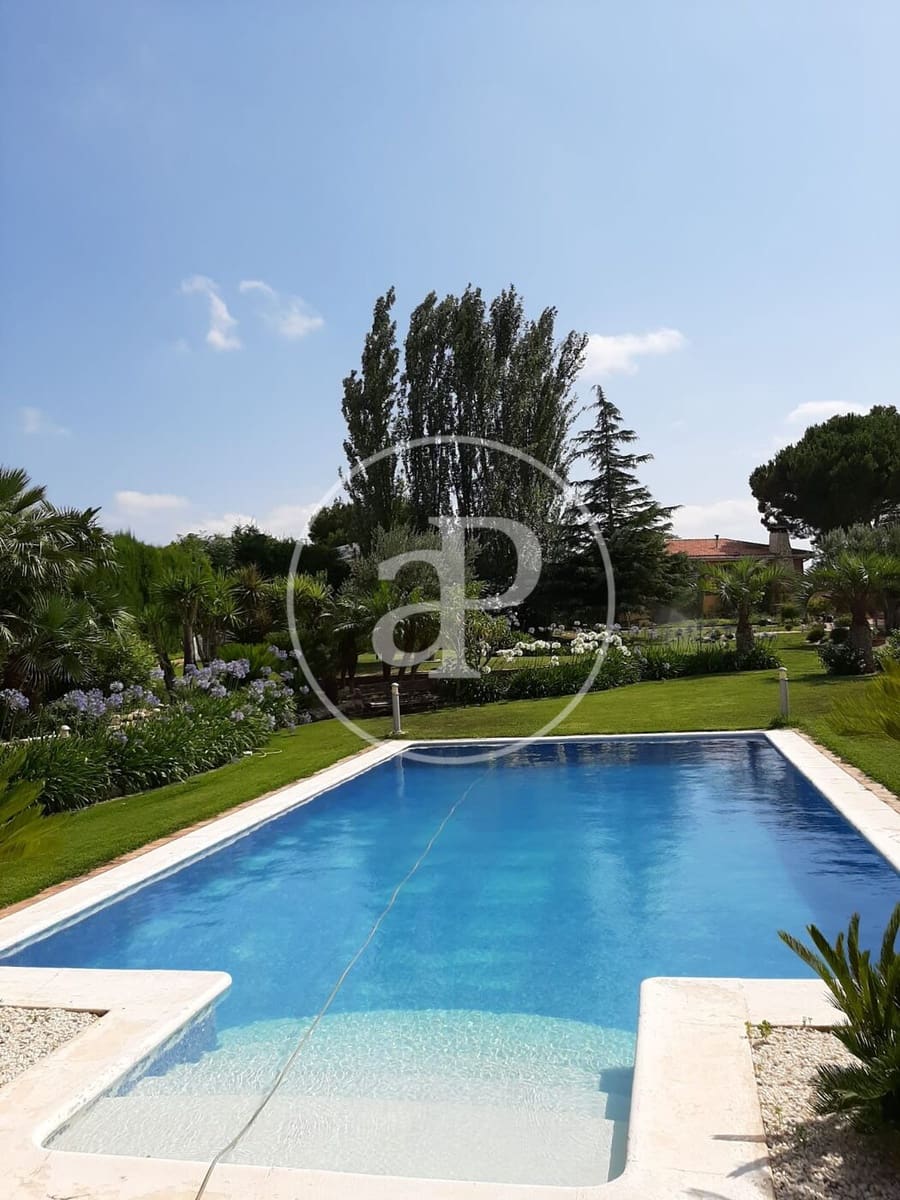 4 soveværelse Villa til salg i Montserrat med swimmingpool - € 930.000 (Ref: 9485352)