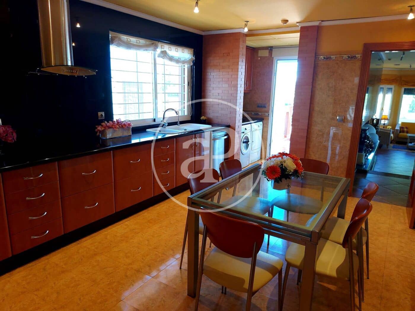 4 soveværelse Villa til salg i Montserrat med swimmingpool - € 930.000 (Ref: 9485352)