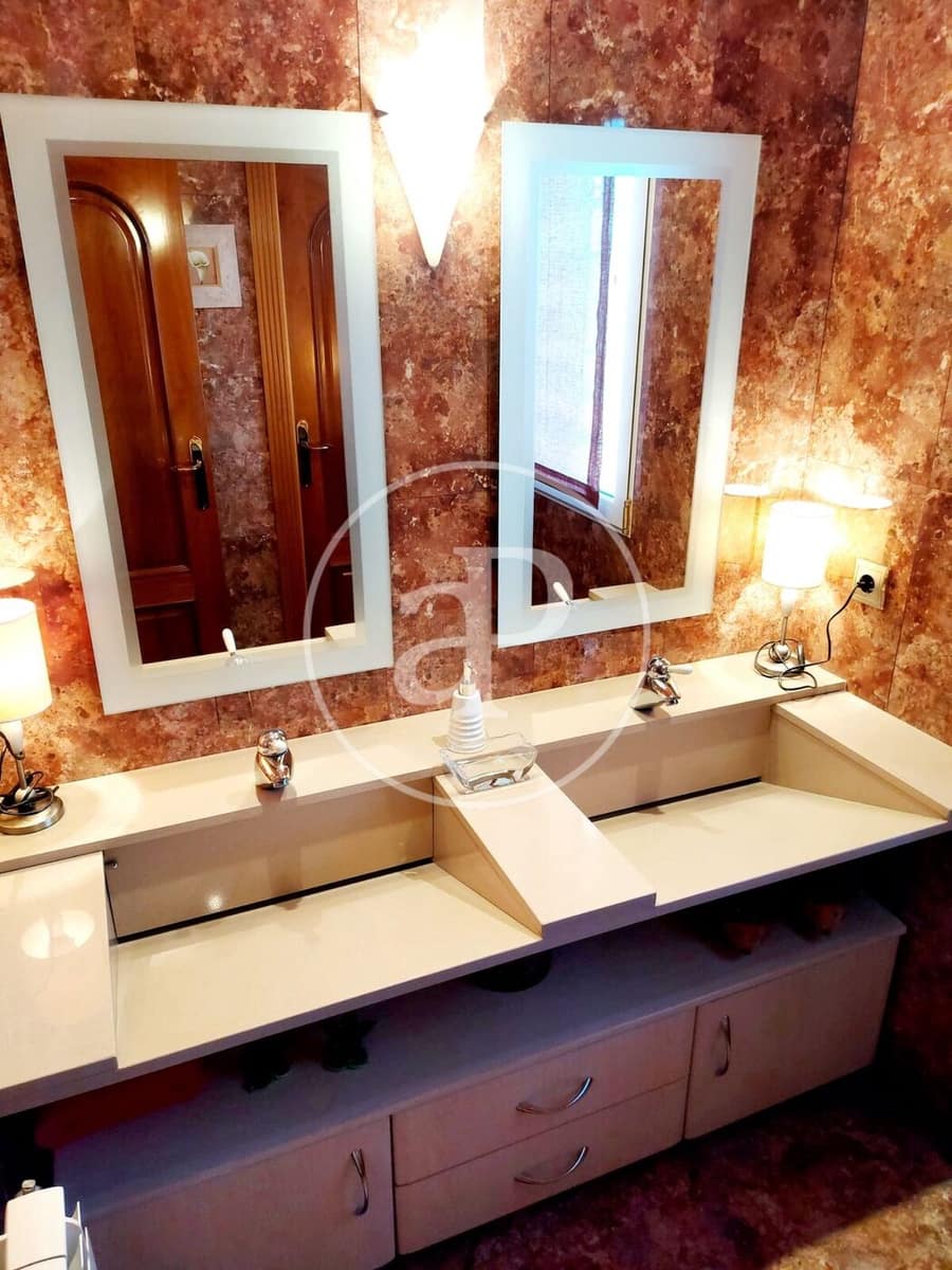 4 soveværelse Villa til salg i Montserrat med swimmingpool - € 930.000 (Ref: 9485352)