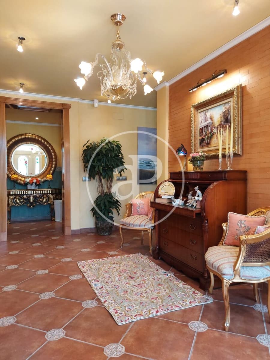 4 soveværelse Villa til salg i Montserrat med swimmingpool - € 930.000 (Ref: 9485352)