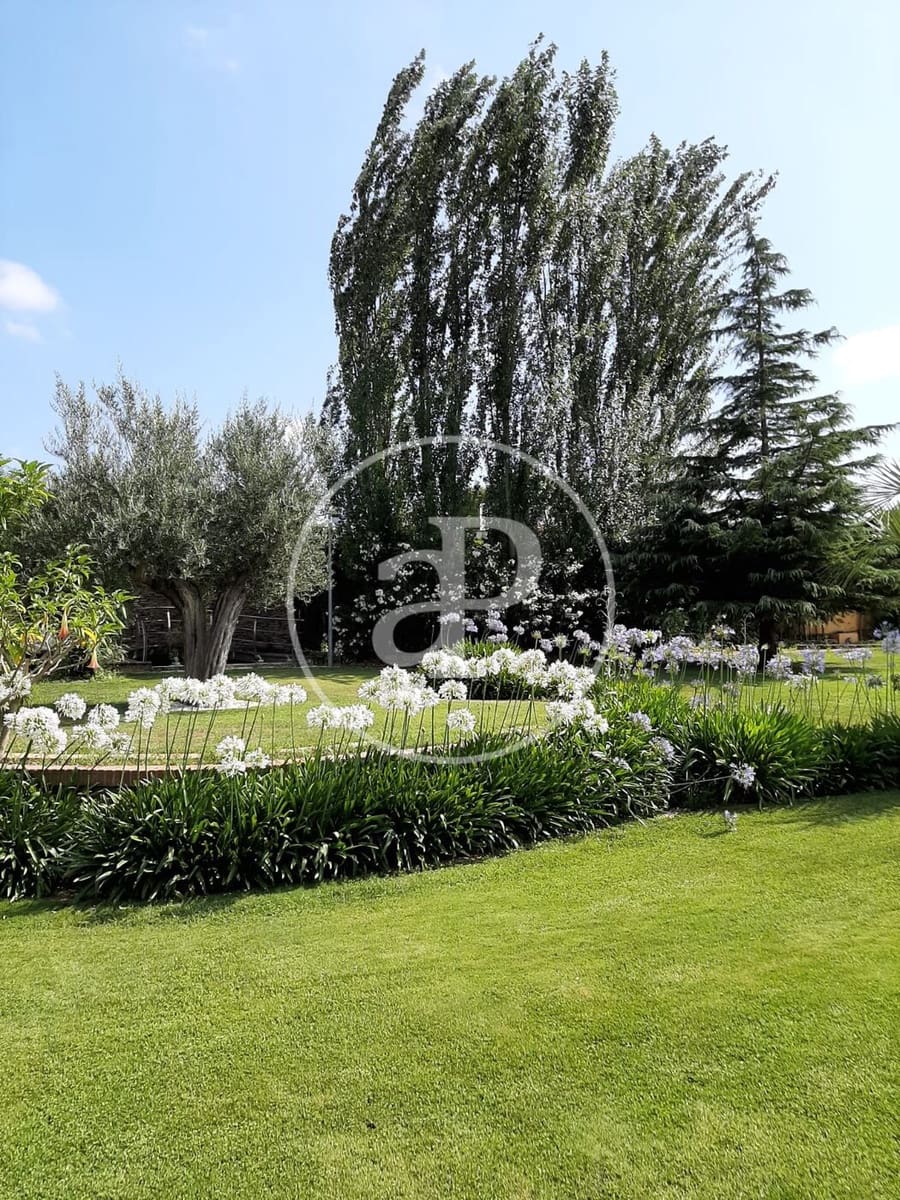 4 soveværelse Villa til salg i Montserrat med swimmingpool - € 930.000 (Ref: 9485352)