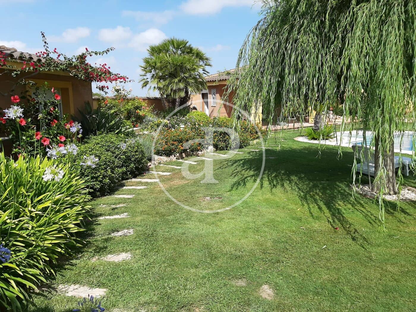 4 soveværelse Villa til salg i Montserrat med swimmingpool - € 930.000 (Ref: 9485352)