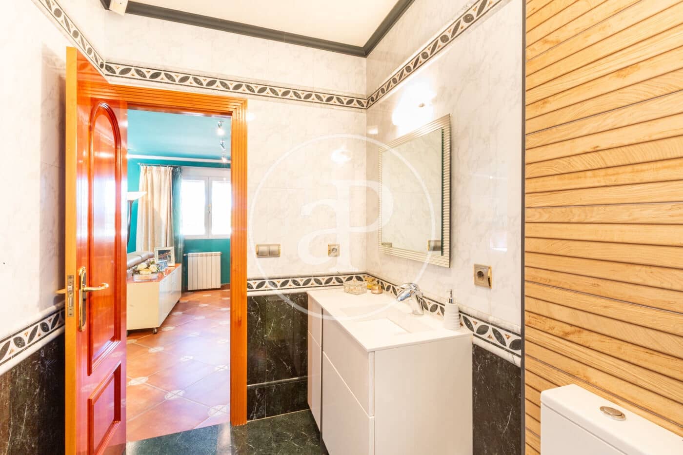 4 soveværelse Villa til salg i Montserrat med swimmingpool - € 930.000 (Ref: 9485352)