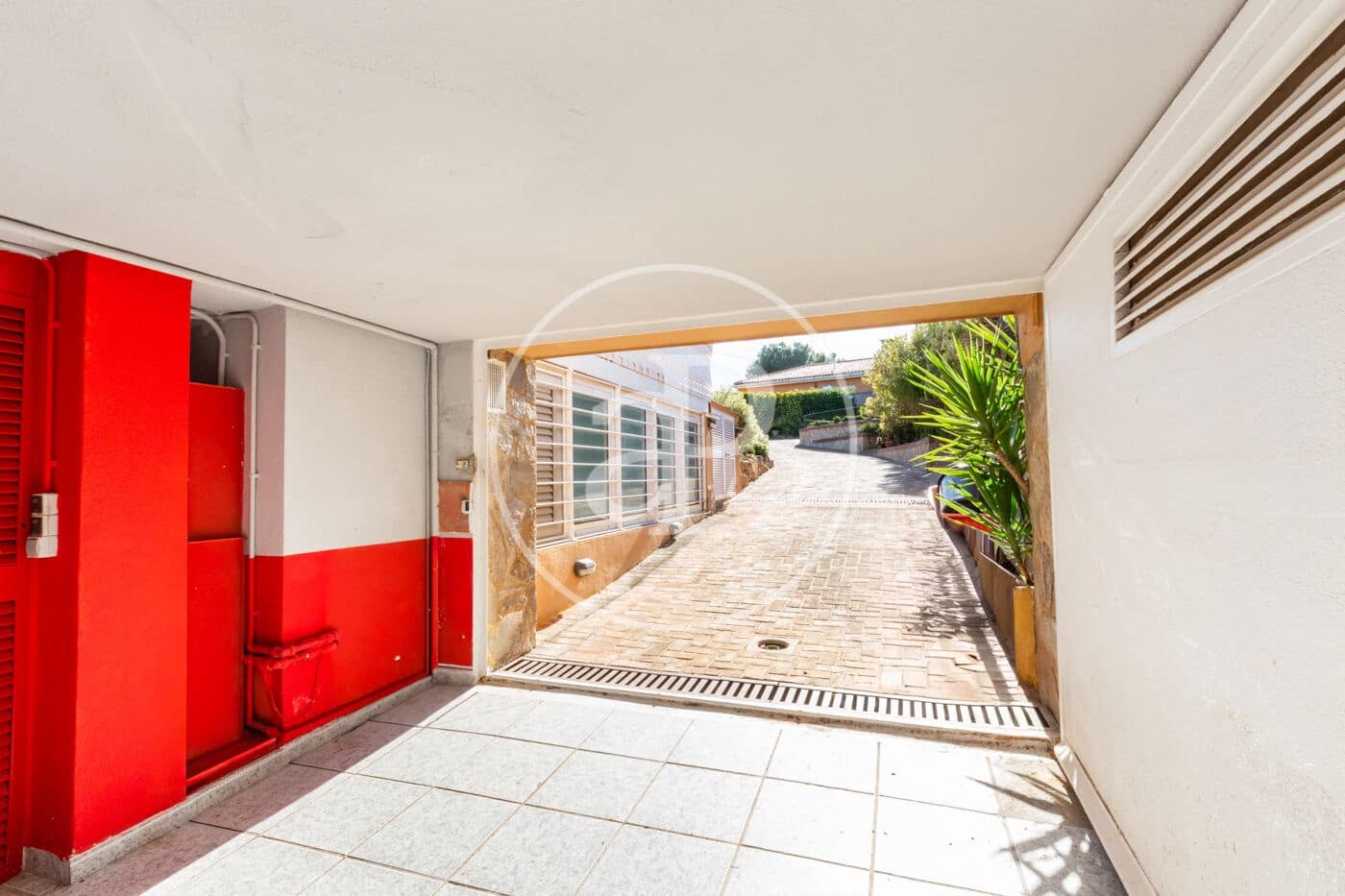 4 soveværelse Villa til salg i Montserrat med swimmingpool - € 930.000 (Ref: 9485352)