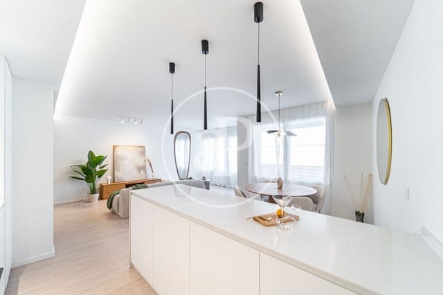 3 soveværelse Lejlighed til salg i Ensanche - Diputacion, Alicante by - € 610.000 (Ref: 9485353)