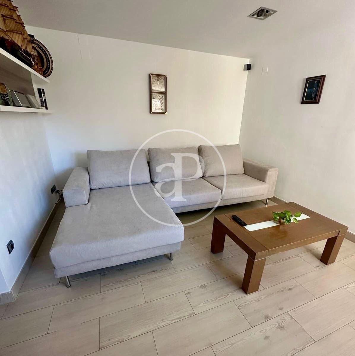 Apartamento de 3 habitaciones en València ciudad en alquiler - 1.200 € (Ref: 9488380)