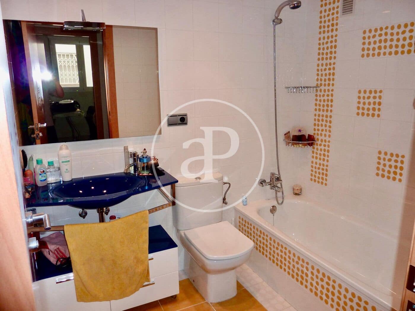 Apartamento de 3 habitaciones en València ciudad en alquiler - 1.200 € (Ref: 9488380)