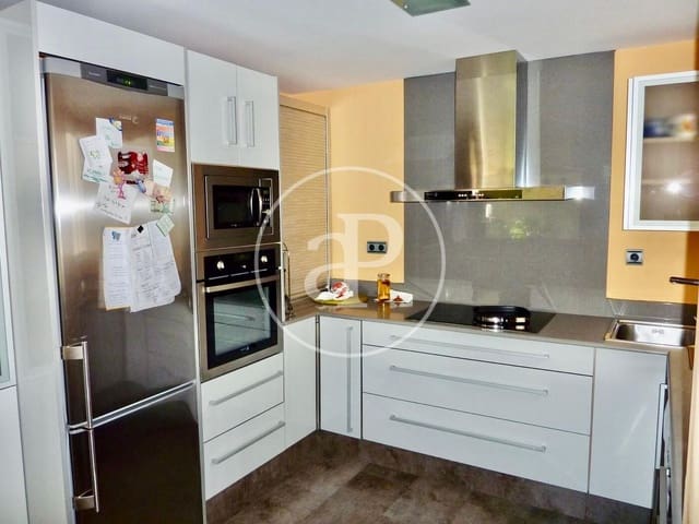 Apartamento de 3 habitaciones en La Malva-Rosa, València ciudad en alquiler - 1.200 € (Ref: 9488380)