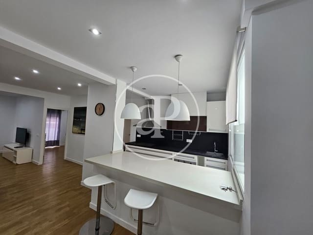 Appartement de 2 chambres à louer à Cabanyal-Canyamelar, Valence ville - 1 250 € (Ref: 9491499)