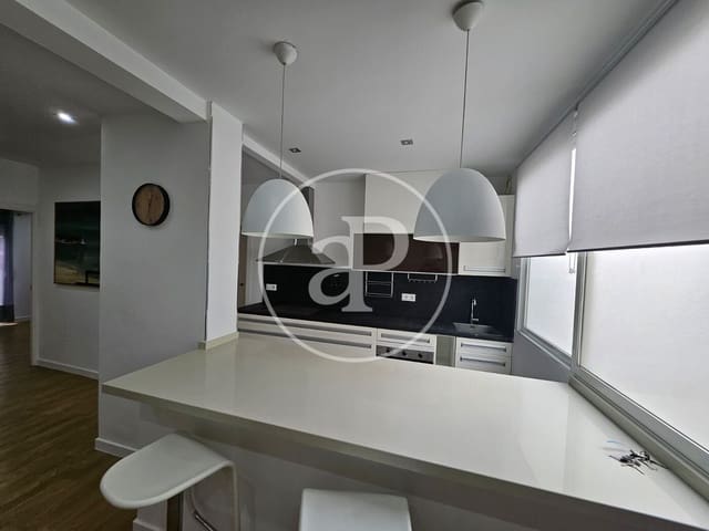 Appartement de 2 chambres à louer à Cabanyal-Canyamelar, Valence ville - 1 250 € (Ref: 9491499)