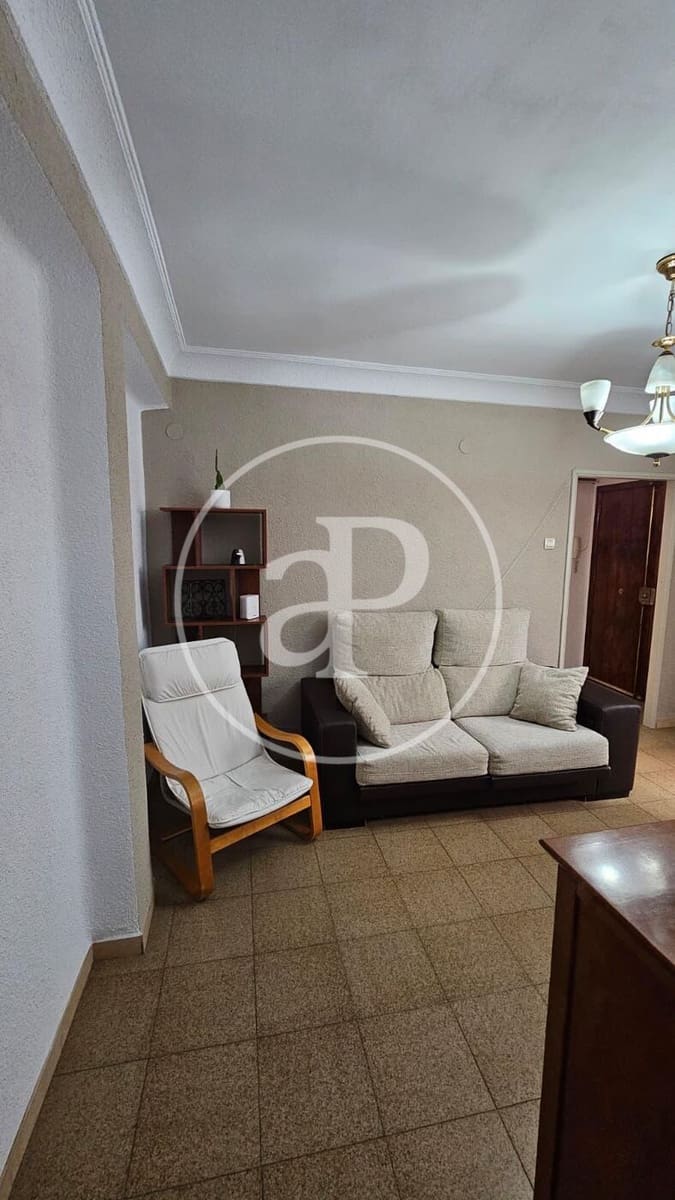 3 bedroom Apartment for rent in Valencia city - € 1,200 (Ref: 9491500)